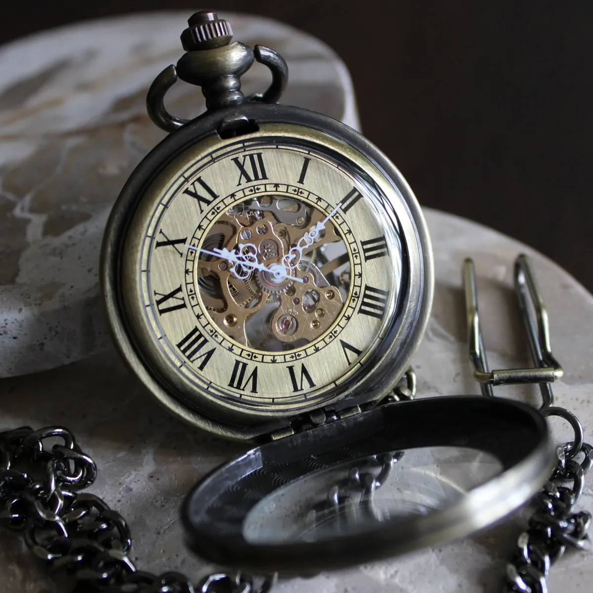 Bronzene Taschenuhr mit Kette - Transparentes Zifferblatt mit Gold, Silber und Weiß (kopie)