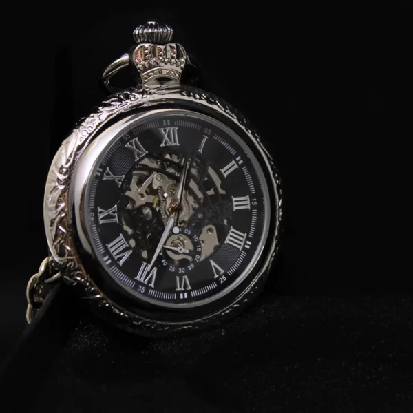 Zilverkleurige zakhorloge met ketting - kleine kroonjuweel